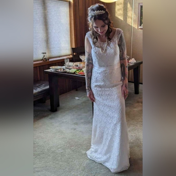 Christina Wu size 10 wedding dress - Picture 2 of 4